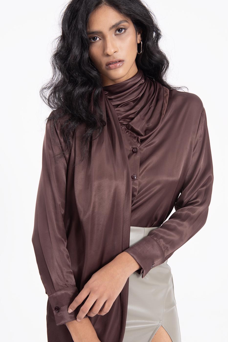 Bayan Kahverengi Yaka Detaylı Saten Gömlek
