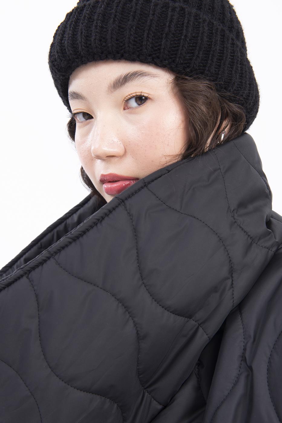 Bayan Siyah Şal Yaka Kapitone Şişme Kaban