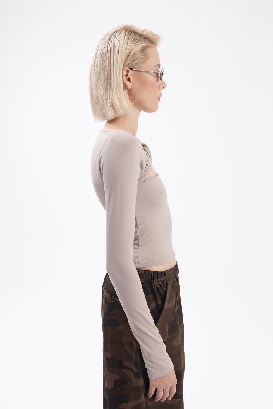 Bayan Vizon Yaka Burgulu Top