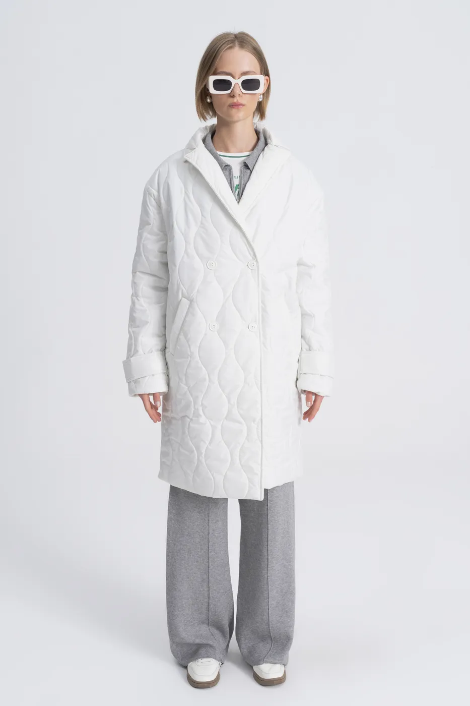 Bayan Beyaz Ceket Yaka Kapitone Şişme Kaban