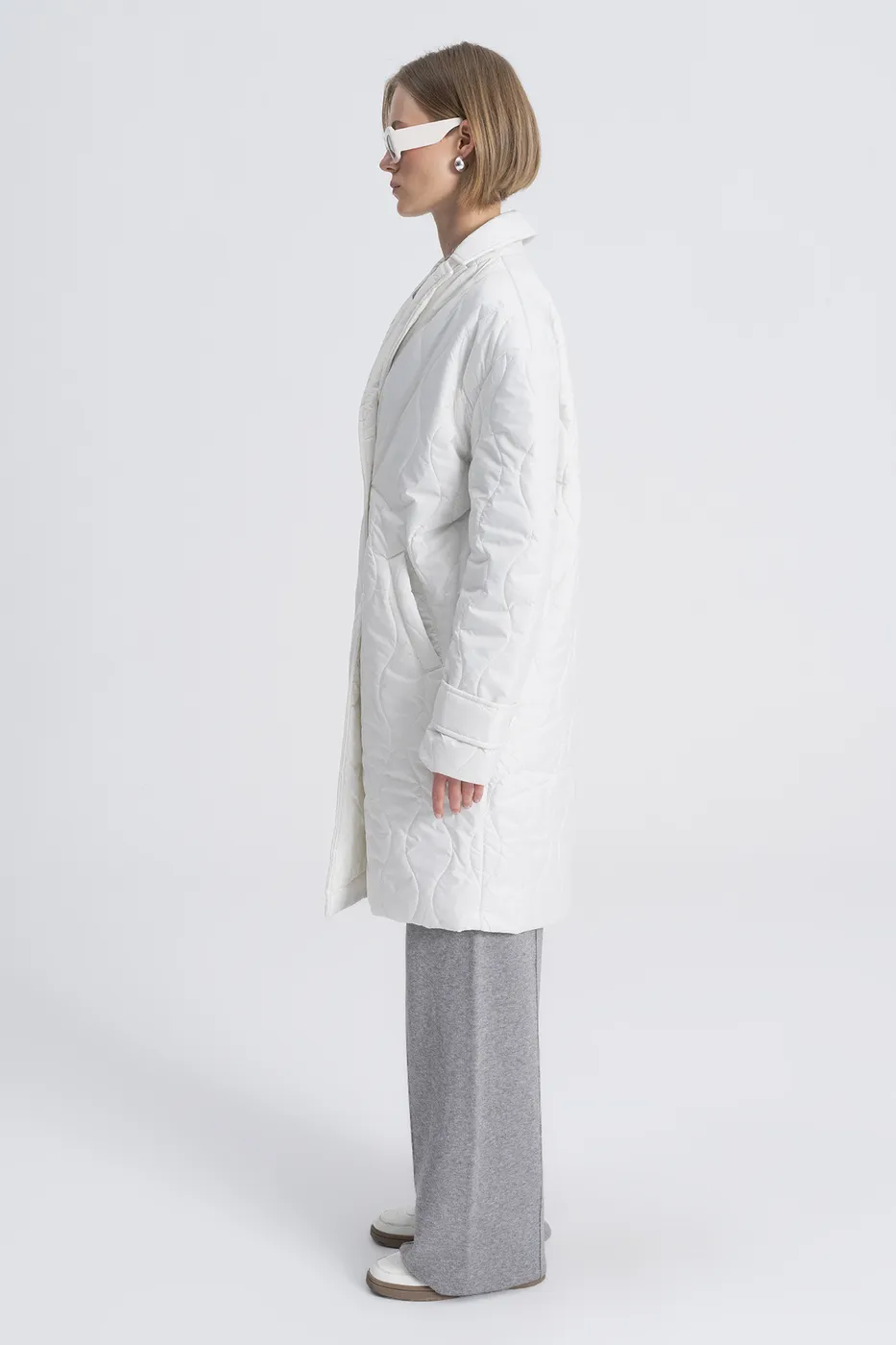 Bayan Beyaz Ceket Yaka Kapitone Şişme Kaban