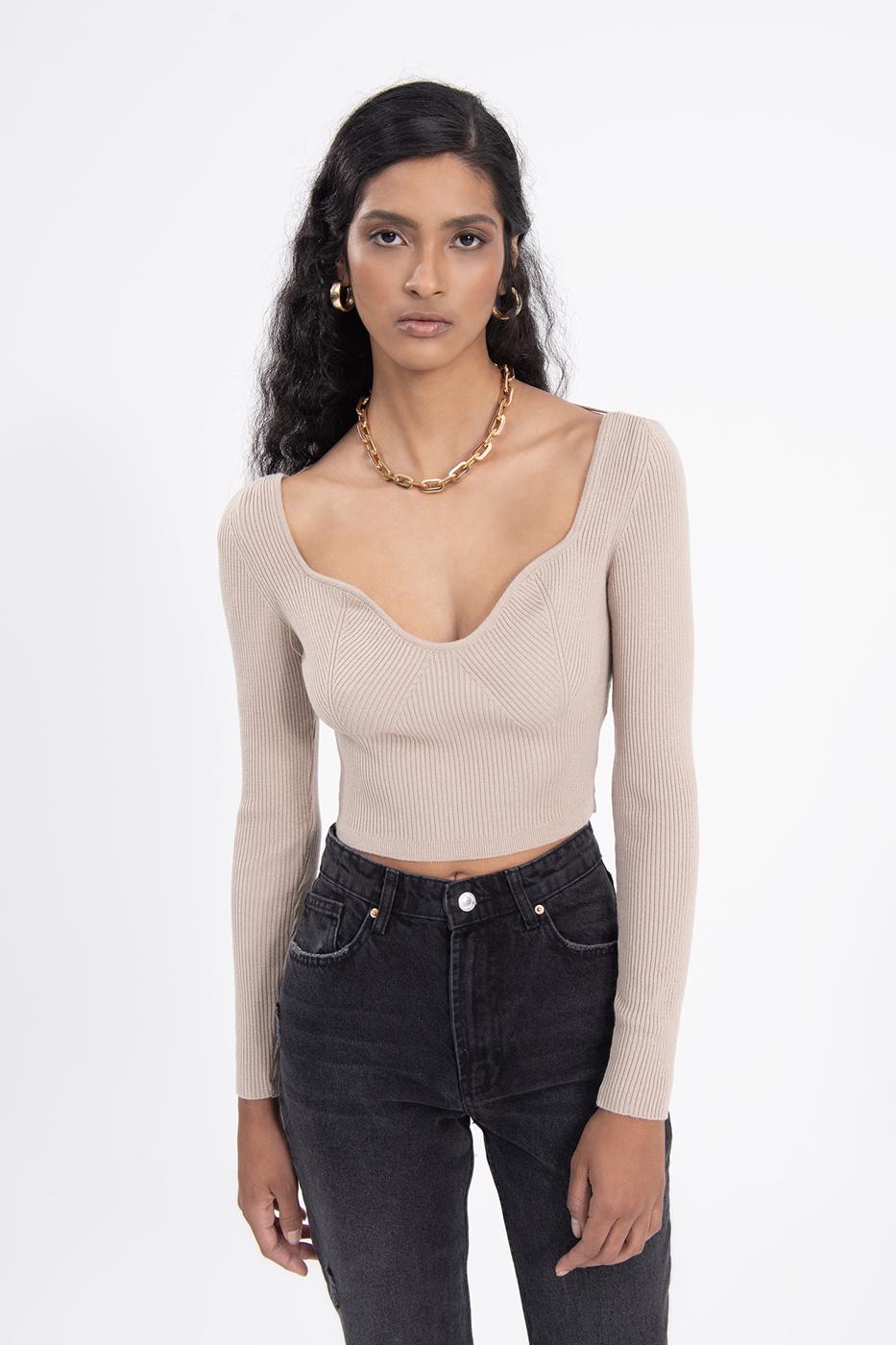 Bayan Bej Göğüs Dekolteli Triko Crop Top