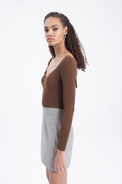 Bayan Kahverengi Göğüs Dekolteli Triko Crop Top - BSL