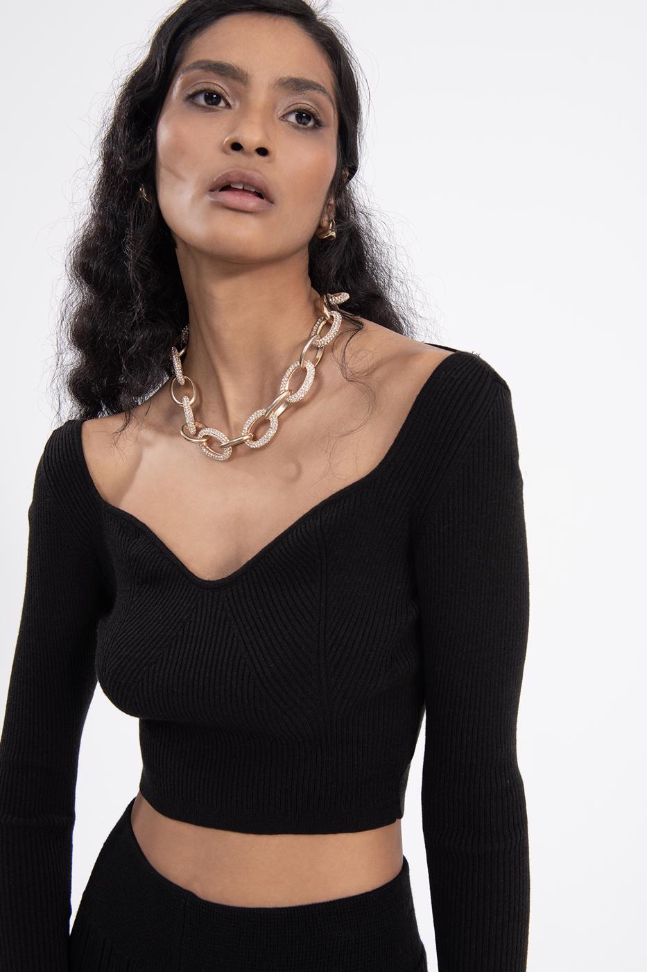 Bayan Siyah Göğüs Dekolteli Triko Crop Top