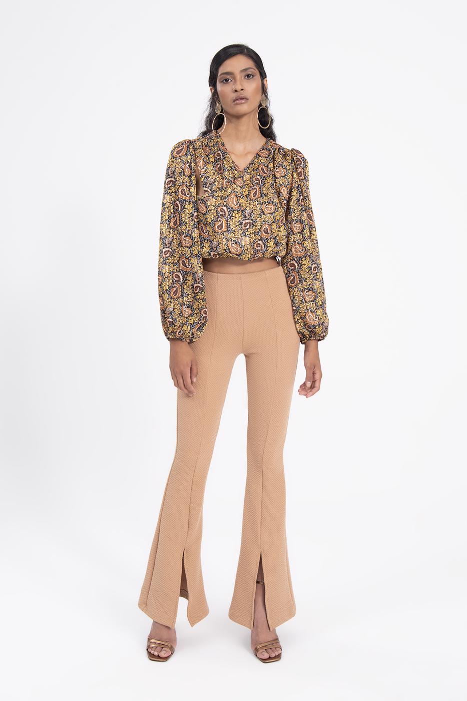 Bayan Bej Paça Yırtmaç Detaylı Pantolon