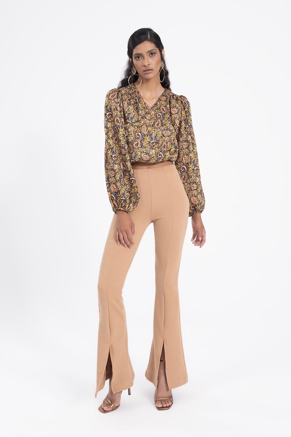 Bayan Bej Paça Yırtmaç Detaylı Pantolon