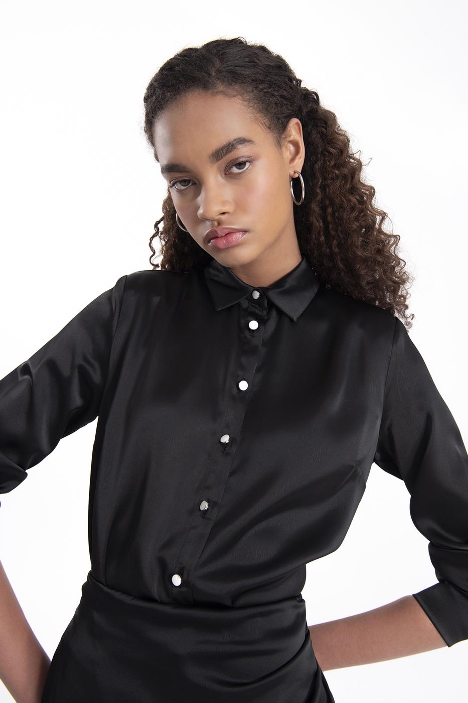 Bayan Siyah Saten Gömlek