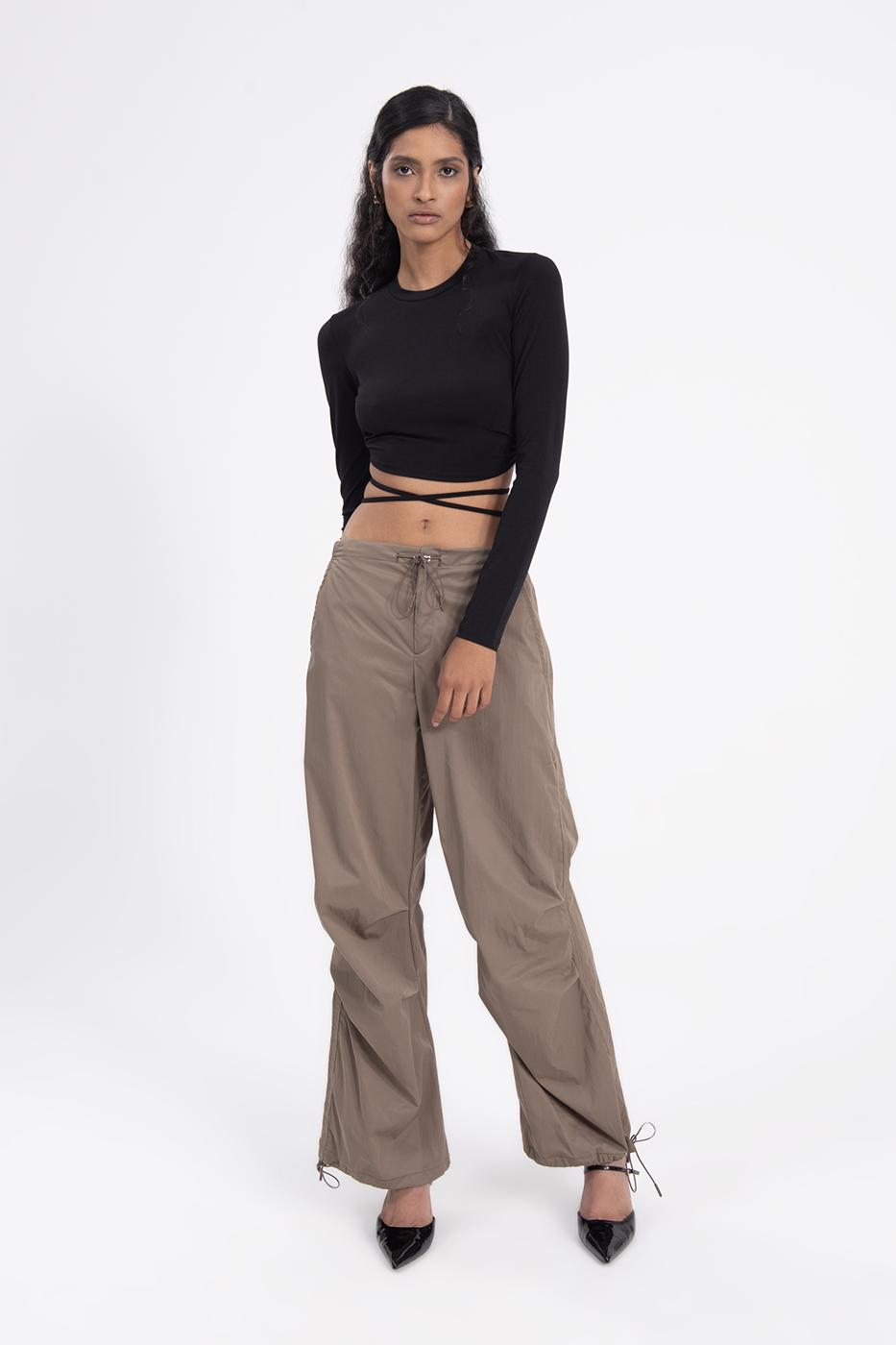 Bayan Haki Düşük Bel Paraşüt Kargo Pantolon