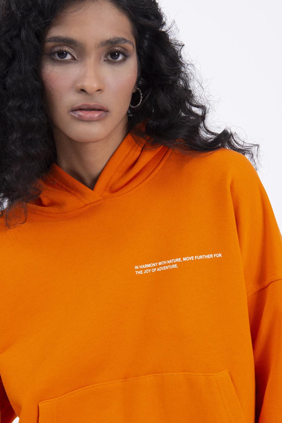 Bayan Oranj Kapüşonlu Baskı Detaylı Sweatshırt
