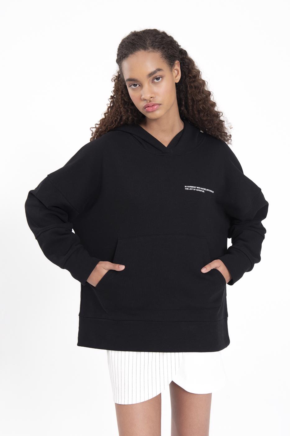 Bayan Siyah Kapüşonlu Baskı Detaylı Sweatshırt