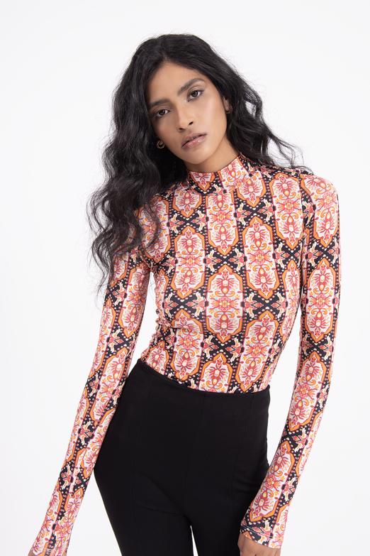 Bayan Pembe Dik Yakalı Desenli Top - BSL