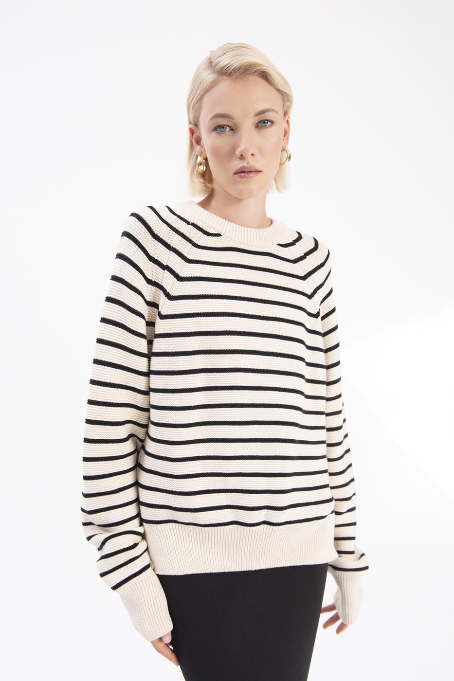 Bayan Ekru Bisiklet Yaka Çizgili Triko Kazak