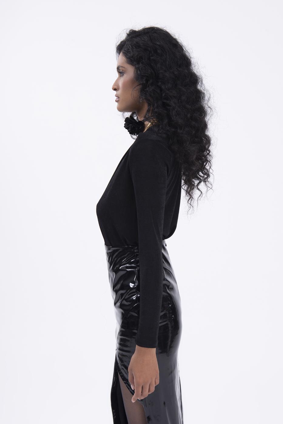 Bayan Siyah Kruvaze Yaka Dekolteli Bodysuit