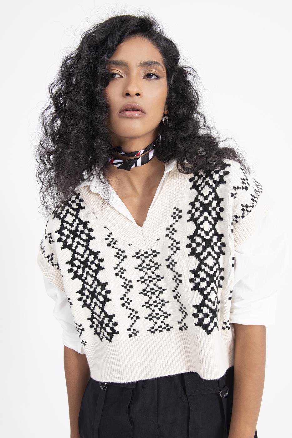 Bayan Krem V Yaka Desenli Süveter