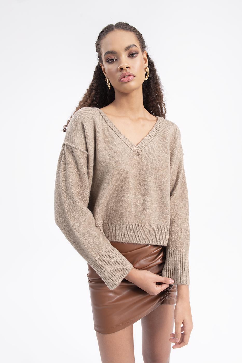 Bayan Bej V Yakalı Triko Kazak