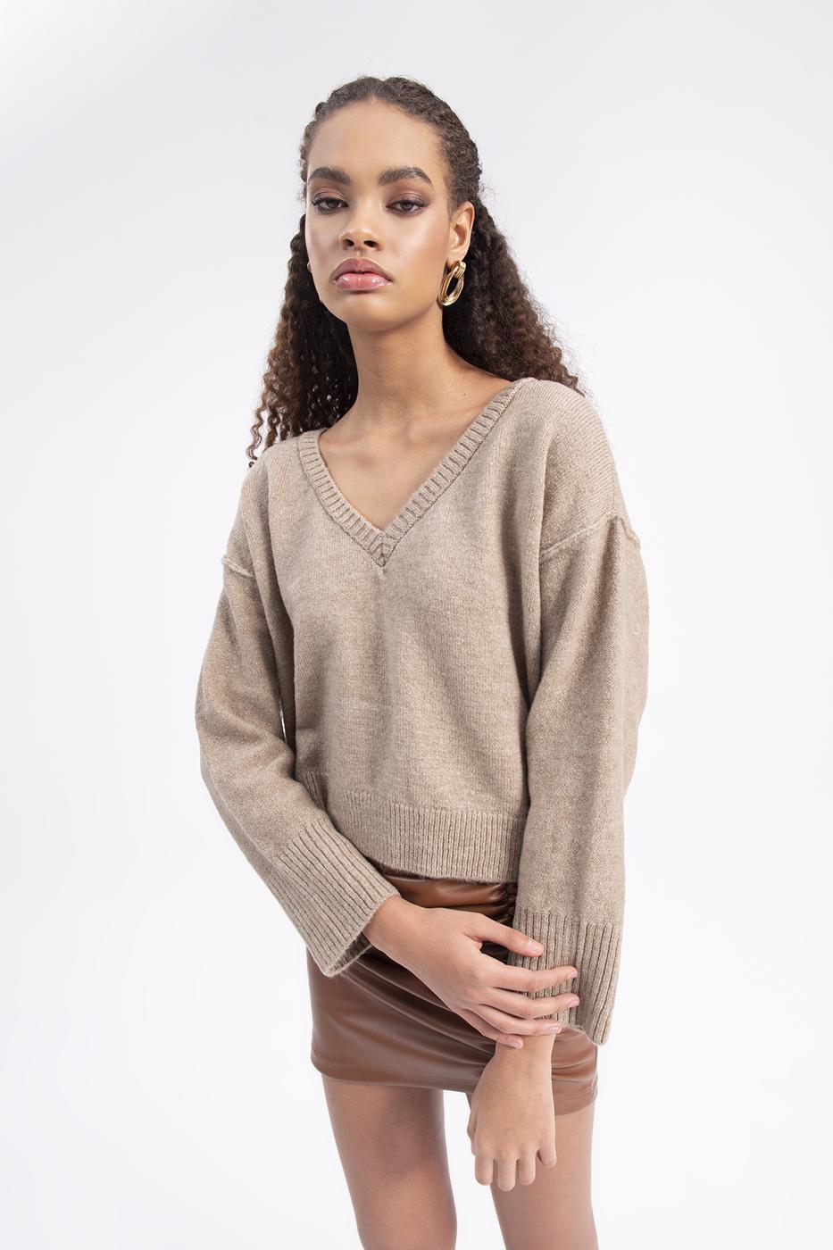 Bayan Bej V Yakalı Triko Kazak