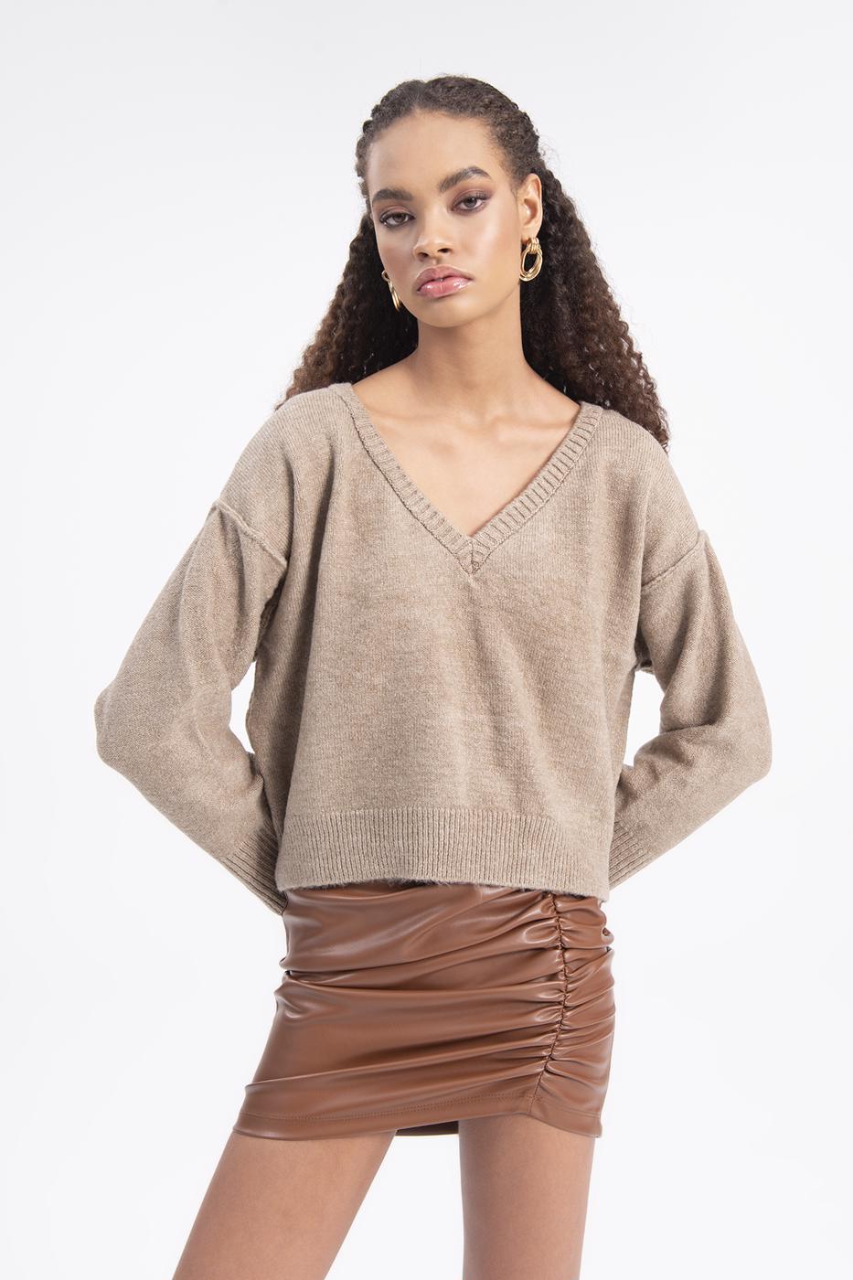 Bayan Bej V Yakalı Triko Kazak