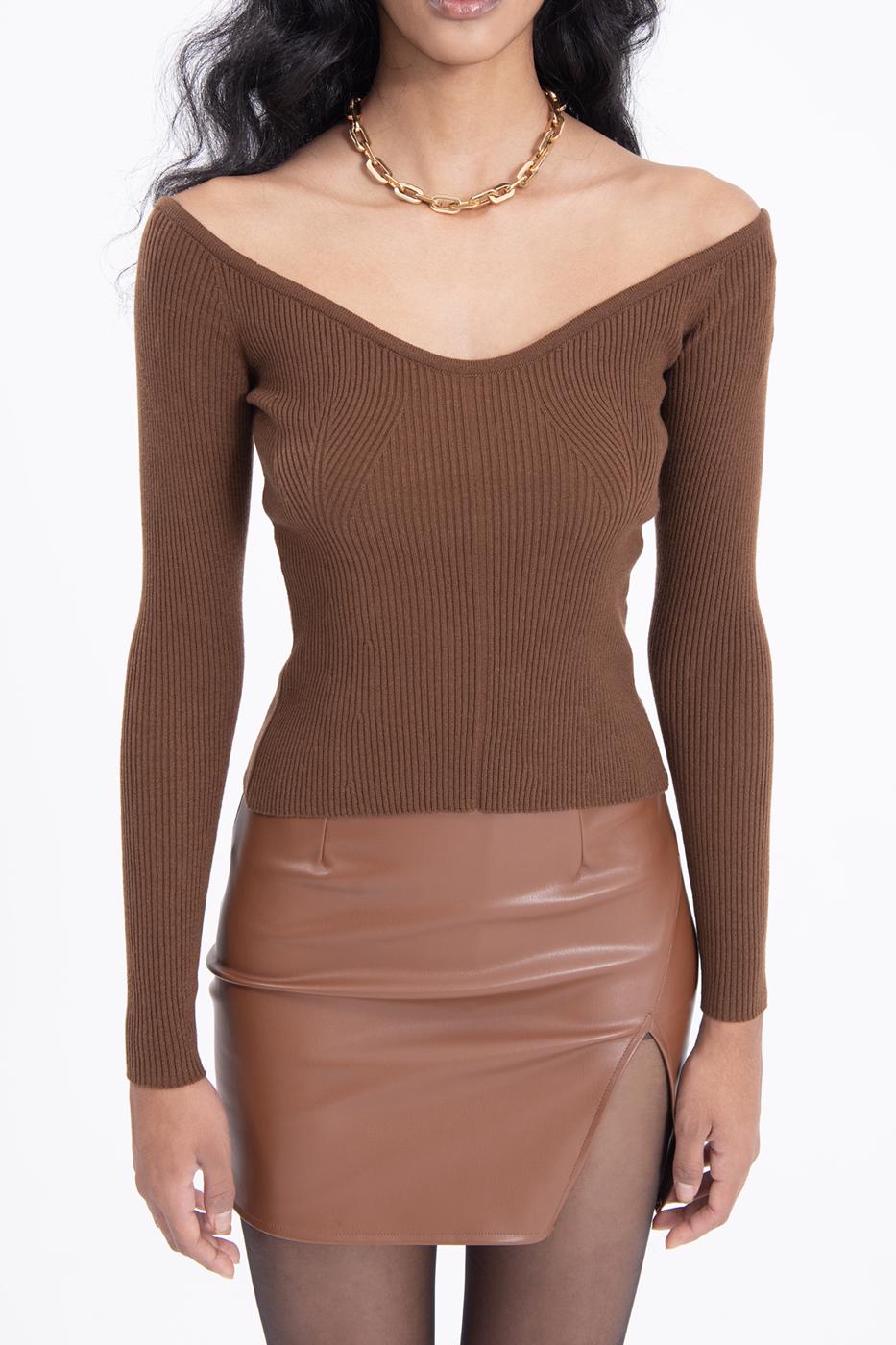 Bayan Kahverengi Geniş Yaka Dekolteli Triko Top