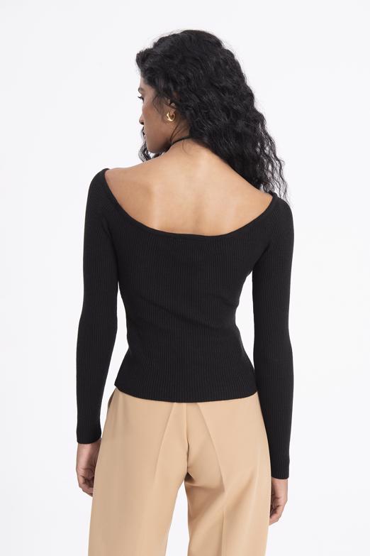 Bayan Siyah Geniş Yaka Dekolteli Triko Top - BSL