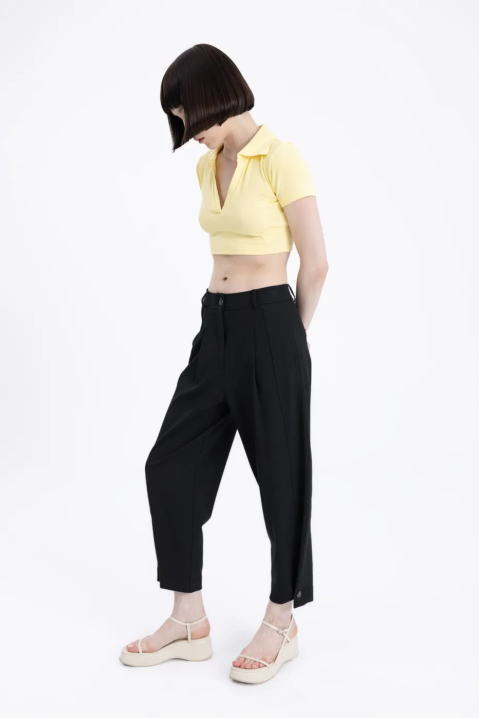 Bayan Siyah Pileli Havuç Pantolon