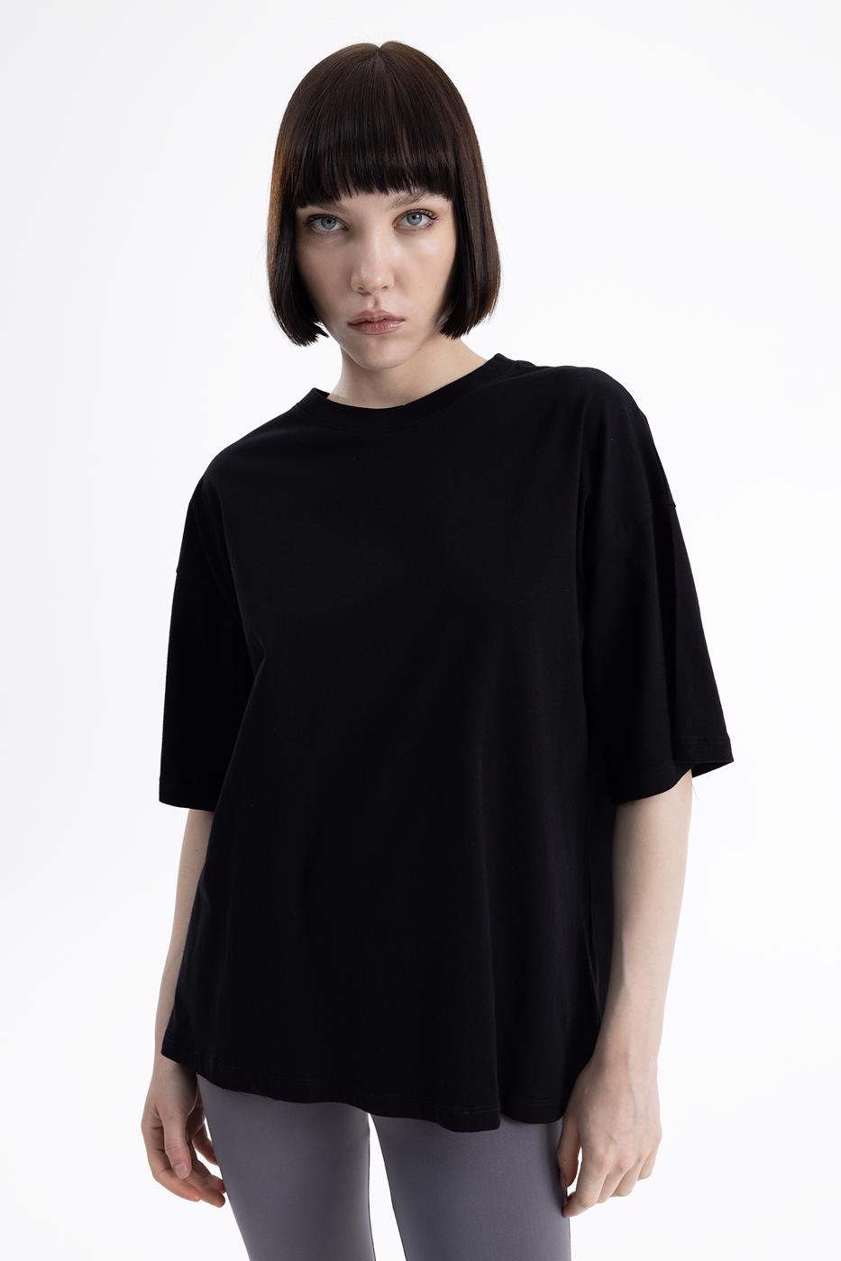 Bayan Siyah Oversize Basıc Tshırt
