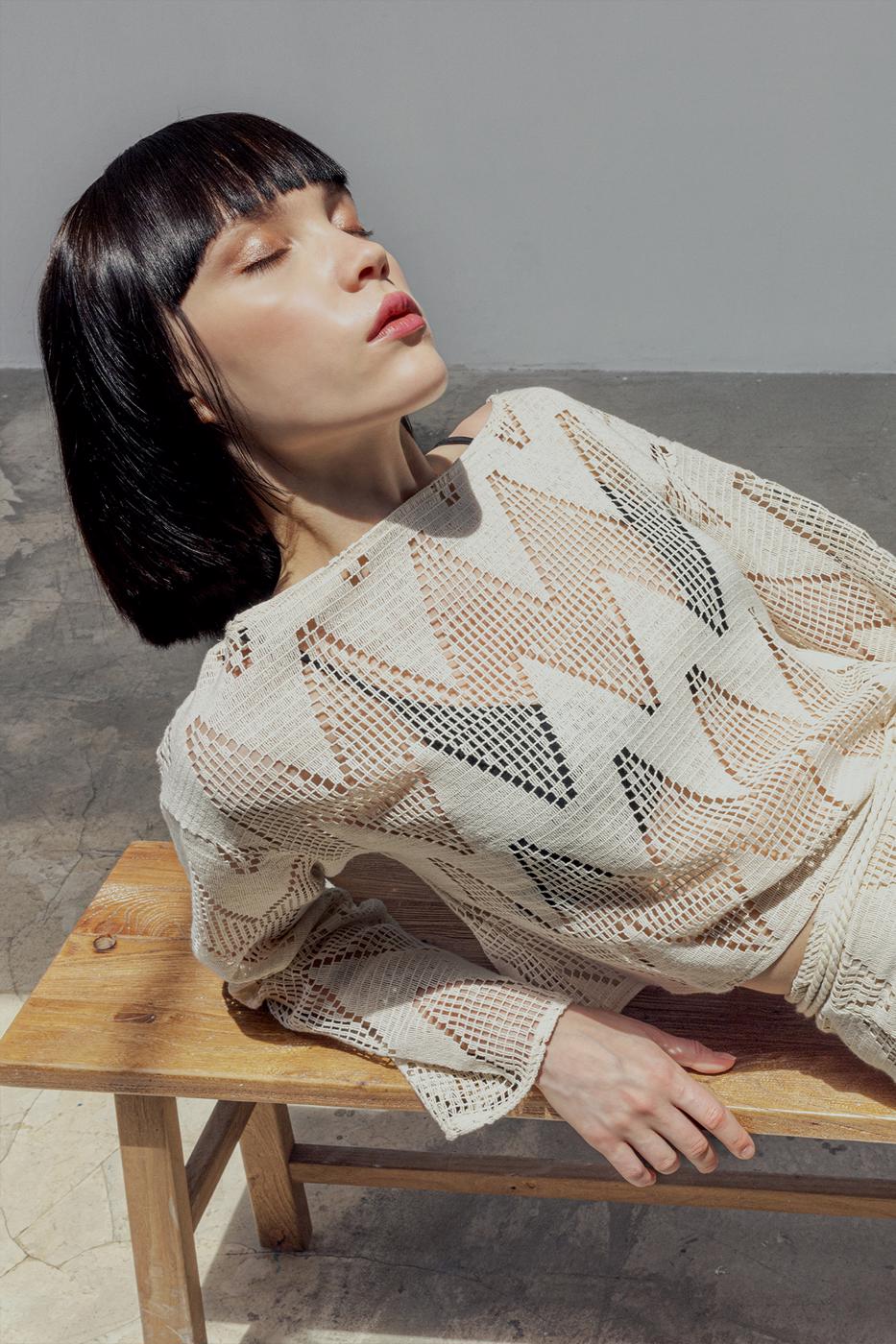 Bayan Ekru Kayık Yaka Uzun Kollu Dantel Bluz