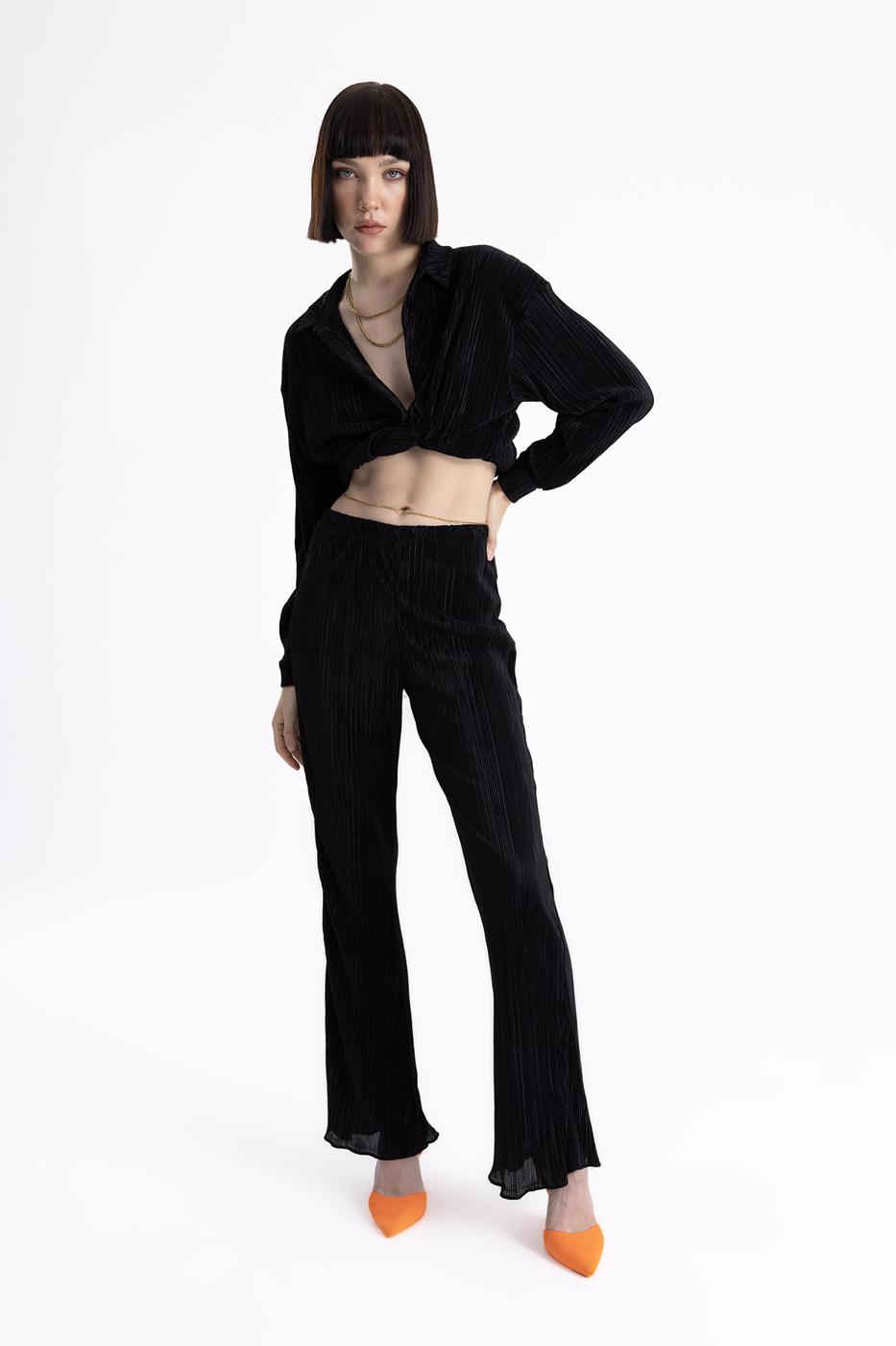 Bayan Siyah Piliseli İspanyol Paça Pantolon