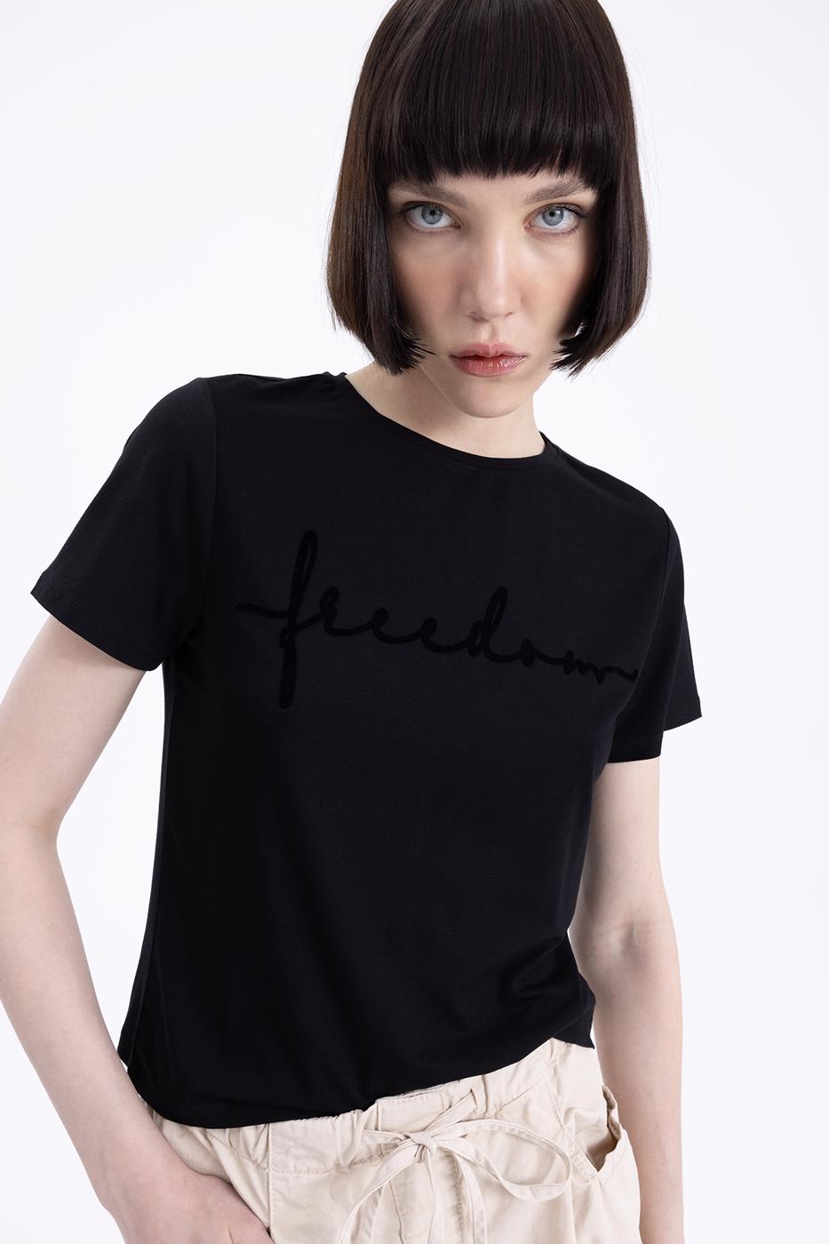Bayan Siyah Flok Baskılı Basıc Tshırt