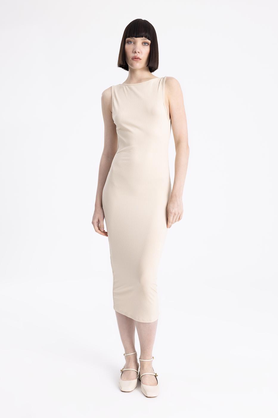 Bayan Bej Sırt Dekolteli Midi Kalem Elbise