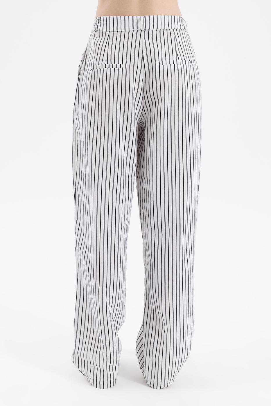 Bayan Beyaz Pileli Çizgili Pantolon