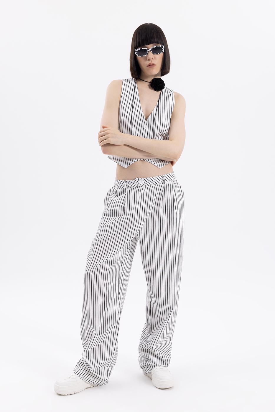 Bayan Beyaz Pileli Çizgili Pantolon