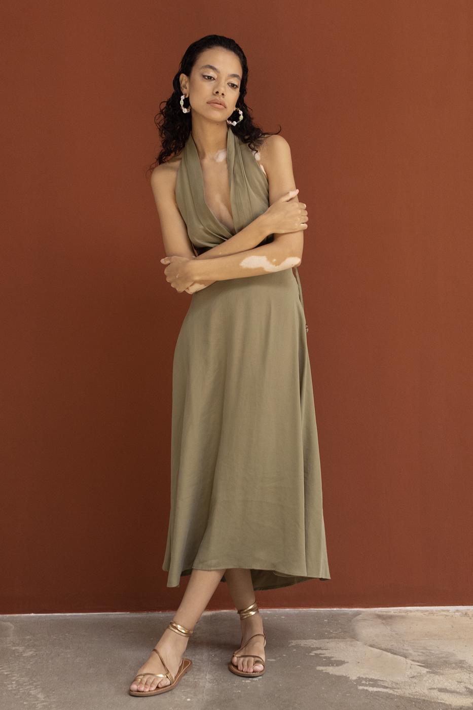 Bayan Haki Sırt Dekolteli Midi Elbise