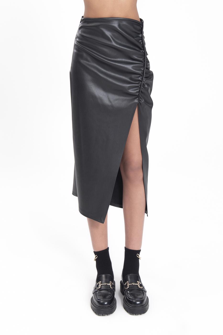 Bayan Siyah Drapeli Yıtmaçlı Suni Deri Midi Etek