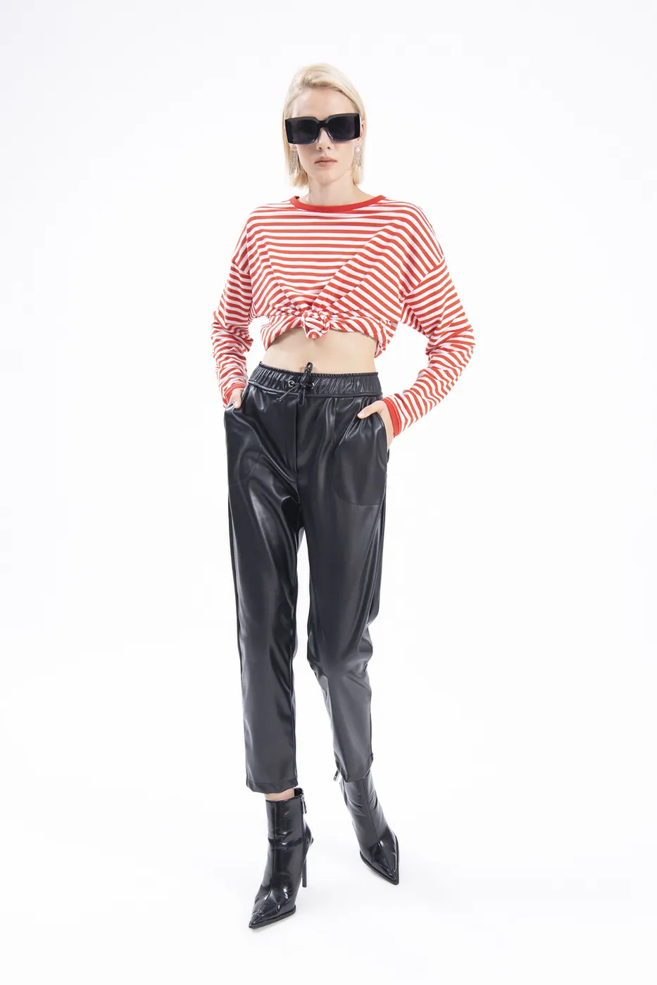 Bayan Siyah Beli  Lastikli Düz Kesim Suni Deri Pantolon