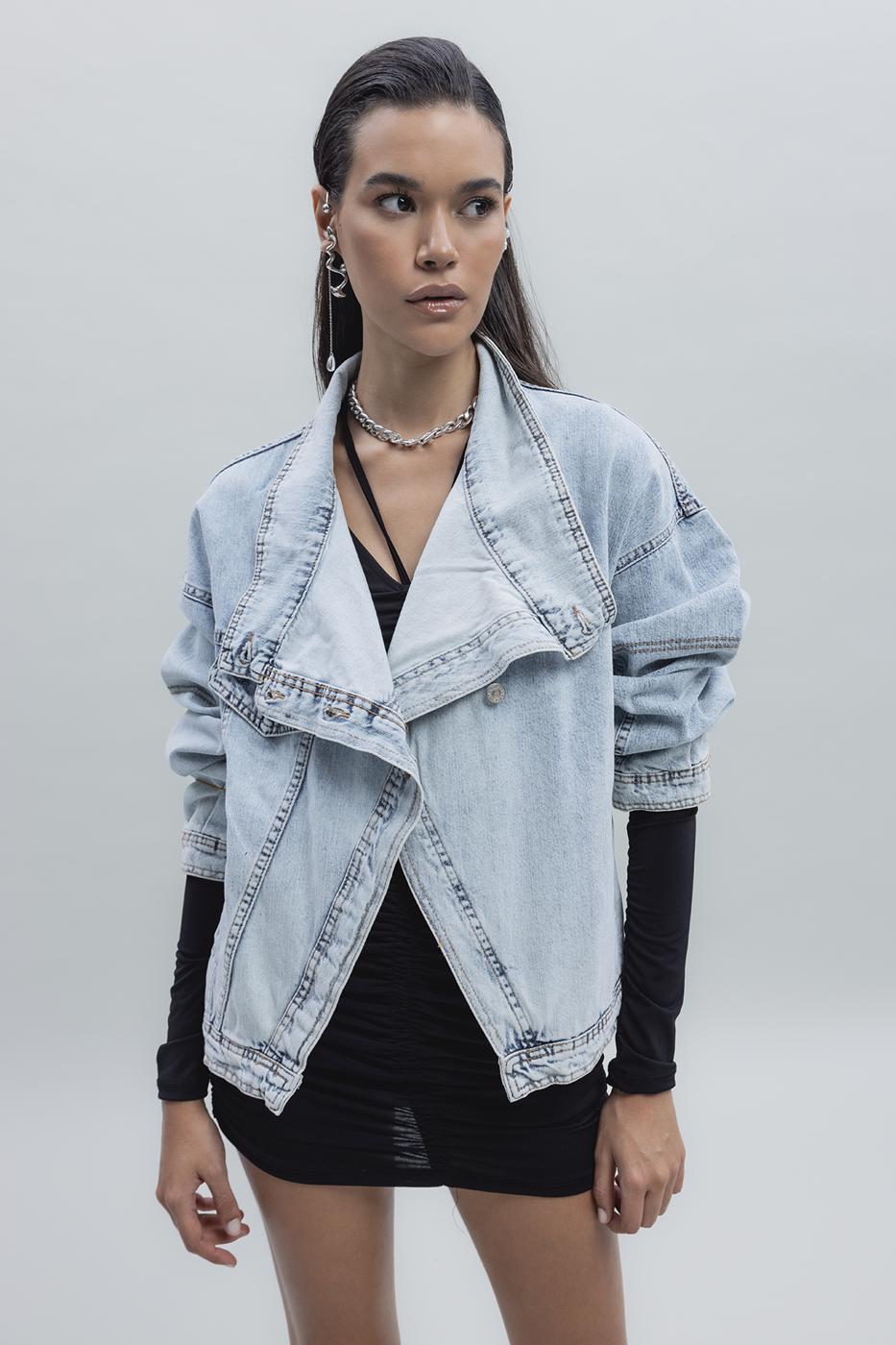 Bayan Mavi Asimetrik Kaplama Detaylı Denim Mont