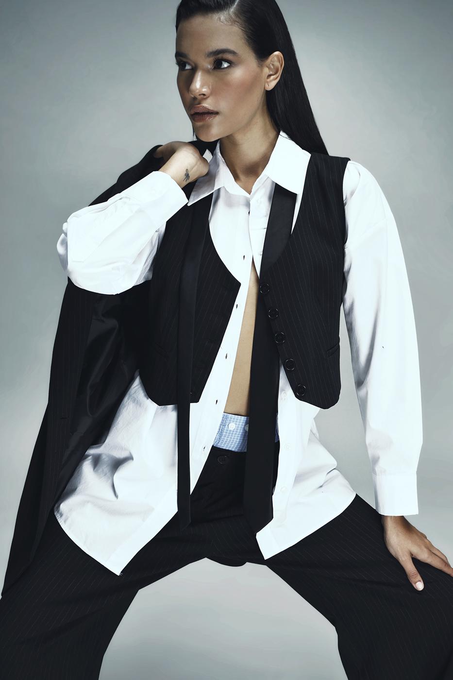 Bayan Siyah Crop Fit Yelek