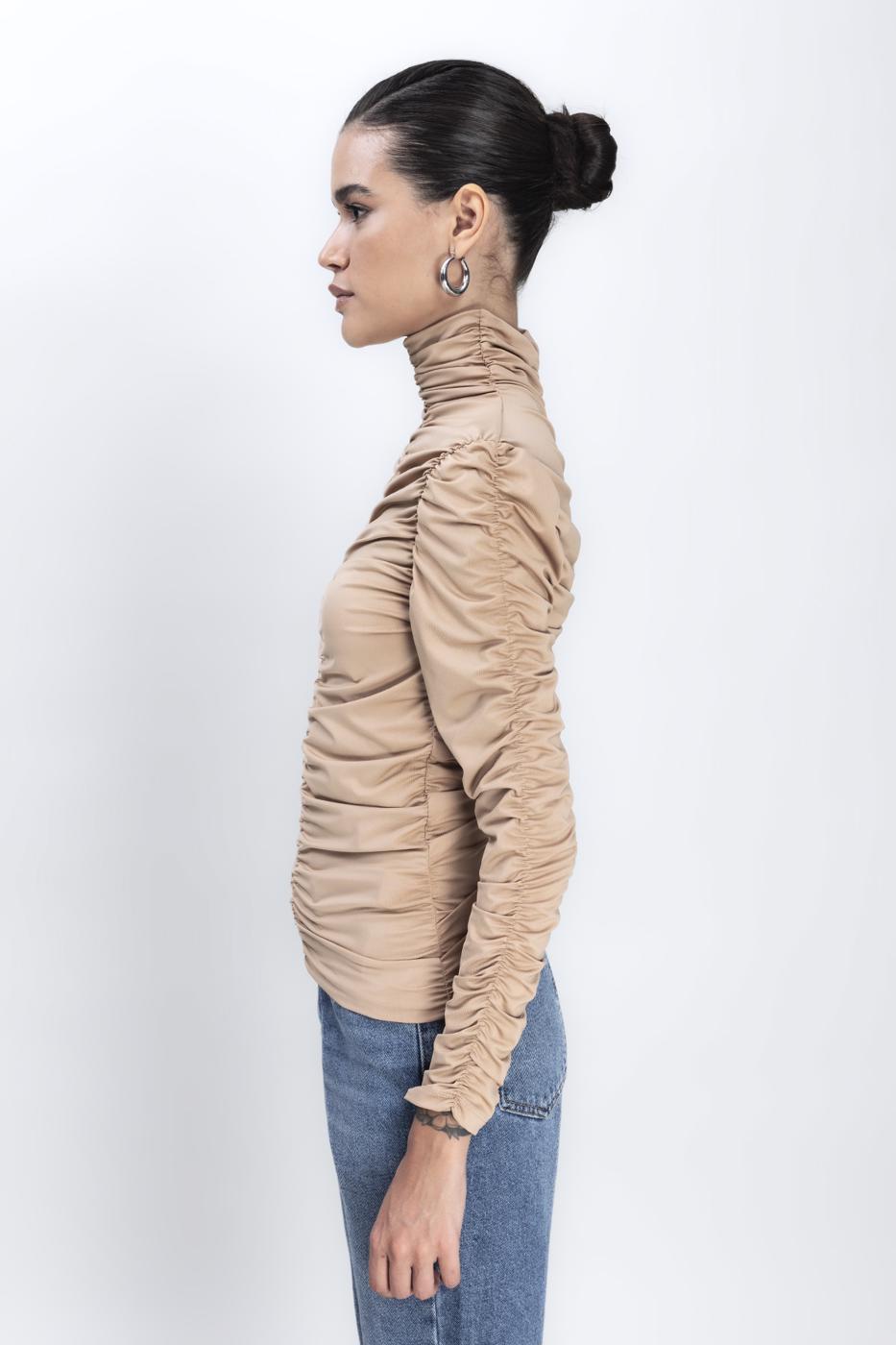 Bayan Bej Dik Yakalı Drapeli Top