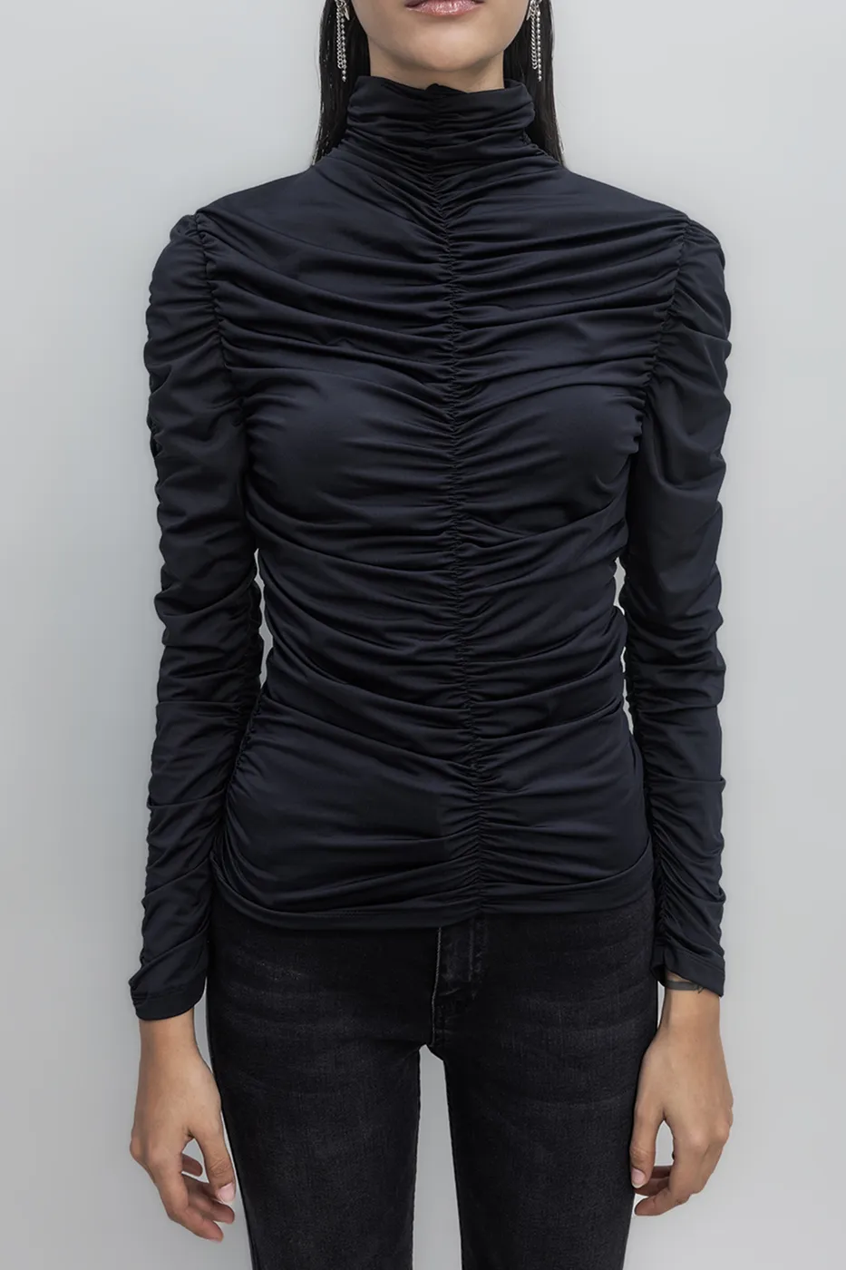 Bayan Siyah Dik Yakalı Drapeli Top