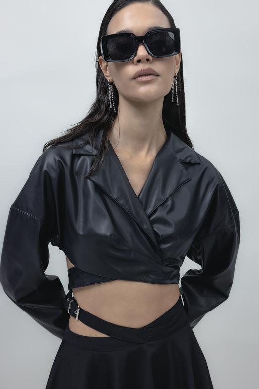 Bayan Siyah Deri Görünümlü Crop Mont - BSL