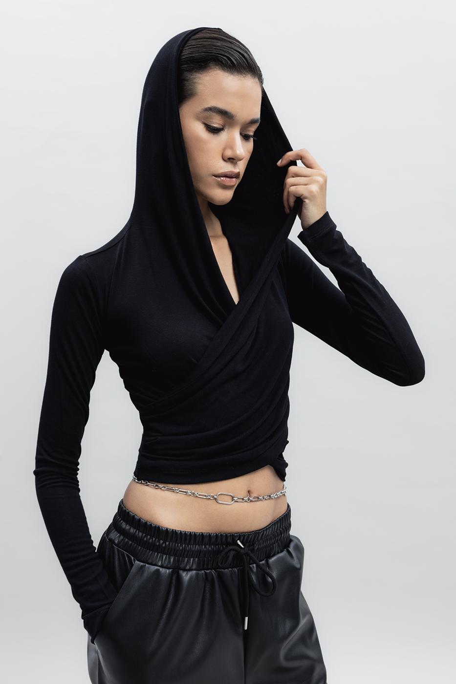 Bayan Siyah Kapüşon Detaylı Top
