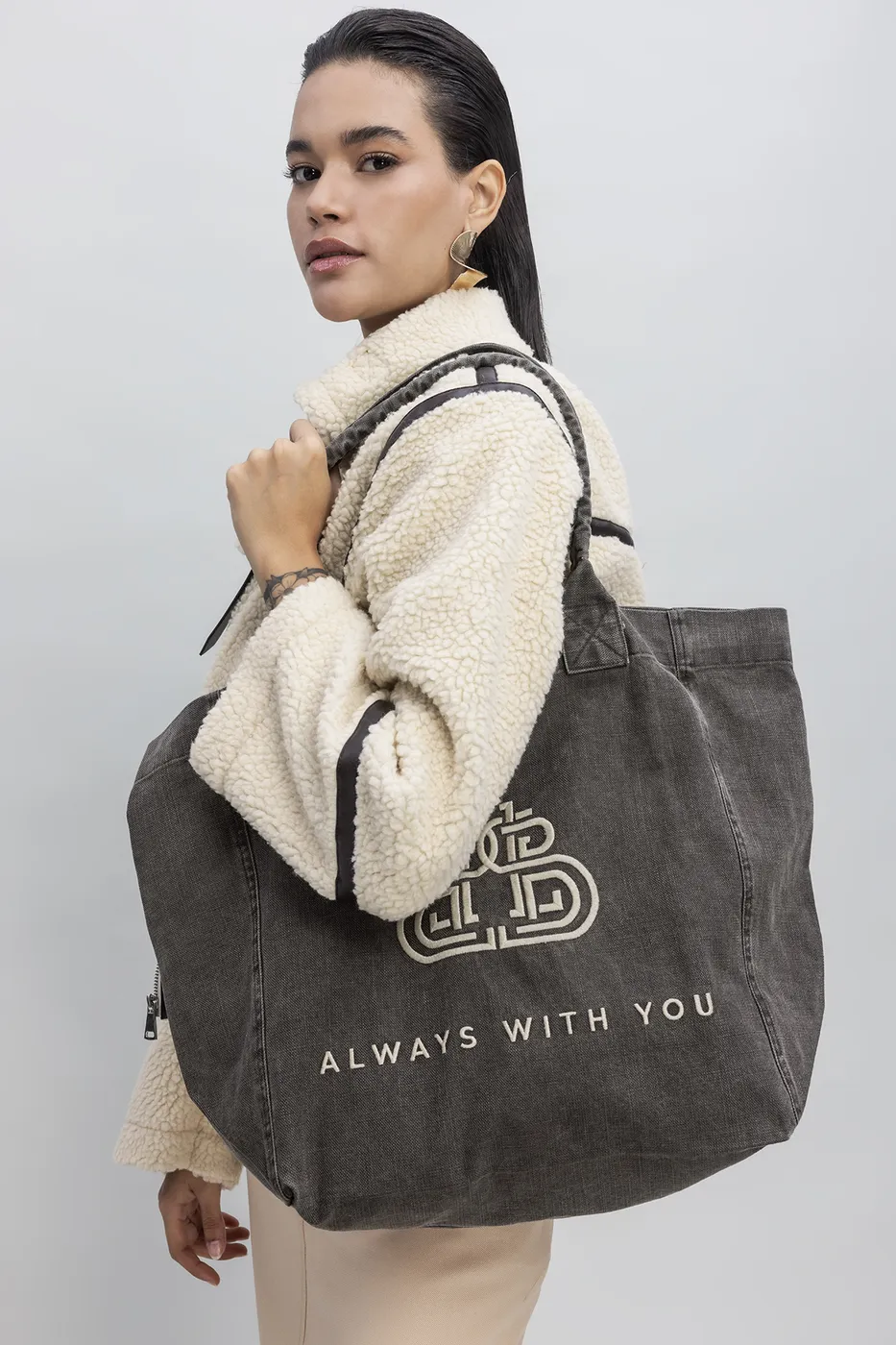 Bayan Kahverengi Nakışlı Bez Çanta