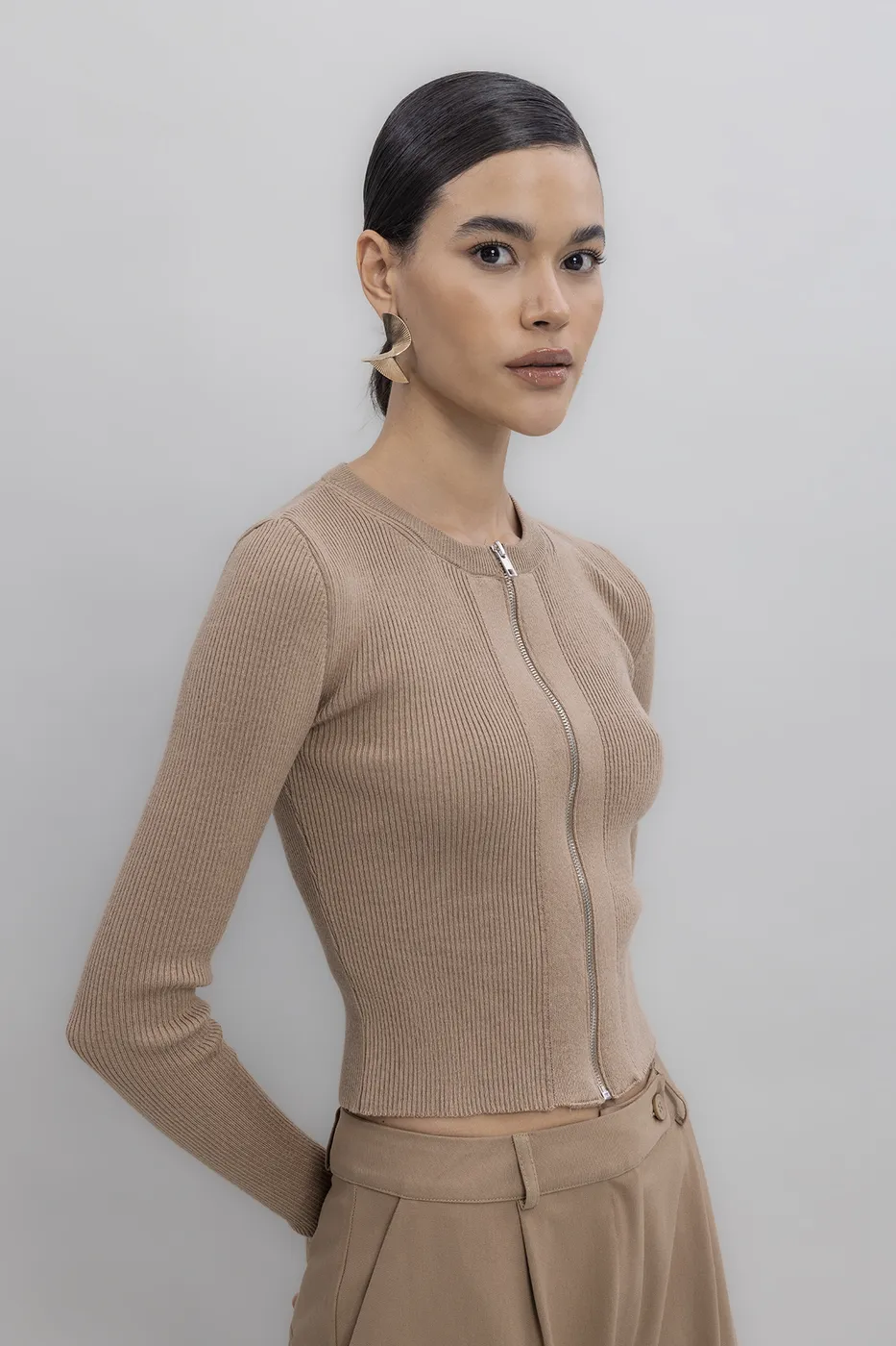 Bayan Bej Metal Fermuar Kapama Triko Top