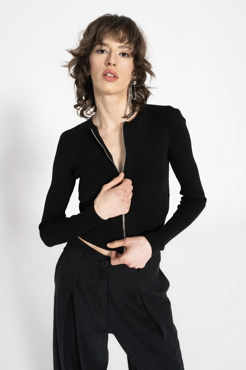 Bayan Siyah Metal Fermuar Kapama Triko Top