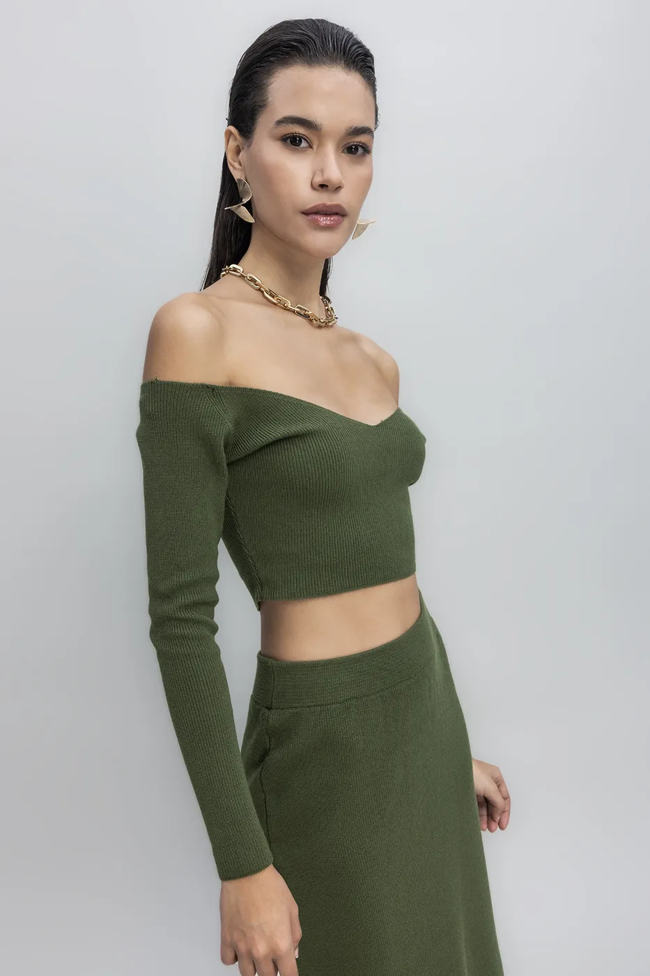 Bayan Haki Triko Carmen Yaka Crop Top