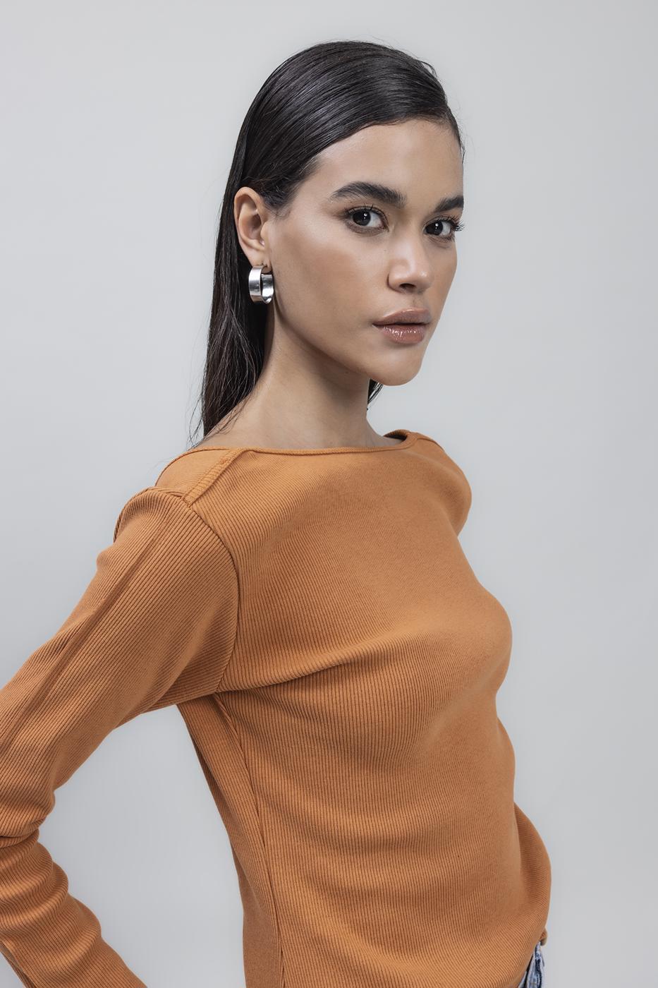 Bayan Hardal Sırt Dekolteli Top