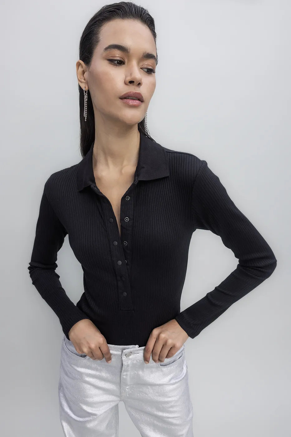 Bayan Siyah Örgü Yakalı Bodysuit