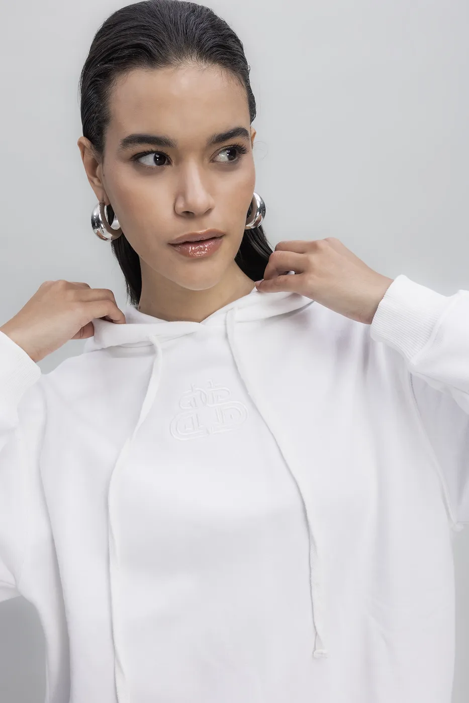 Bayan Ekru Kapüşonlu Nakışlı Sweatshirt