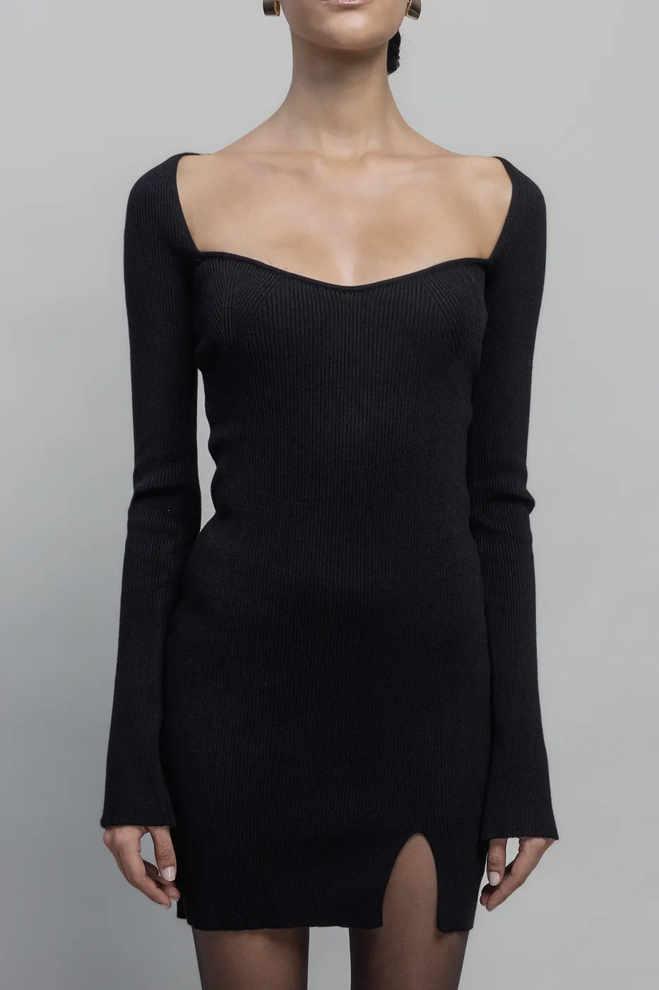 Bayan Siyah Uzun Kollu Öpücük Yaka Yırtmaçlı Mini Triko Elbise