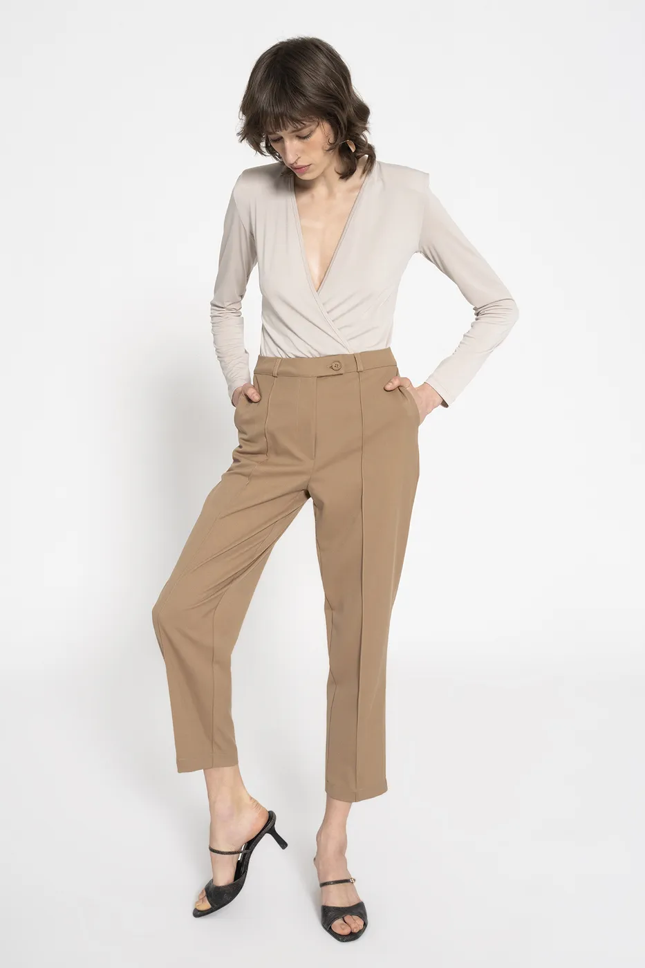 Bayan Bej Dar Paça Klasik Pantolon