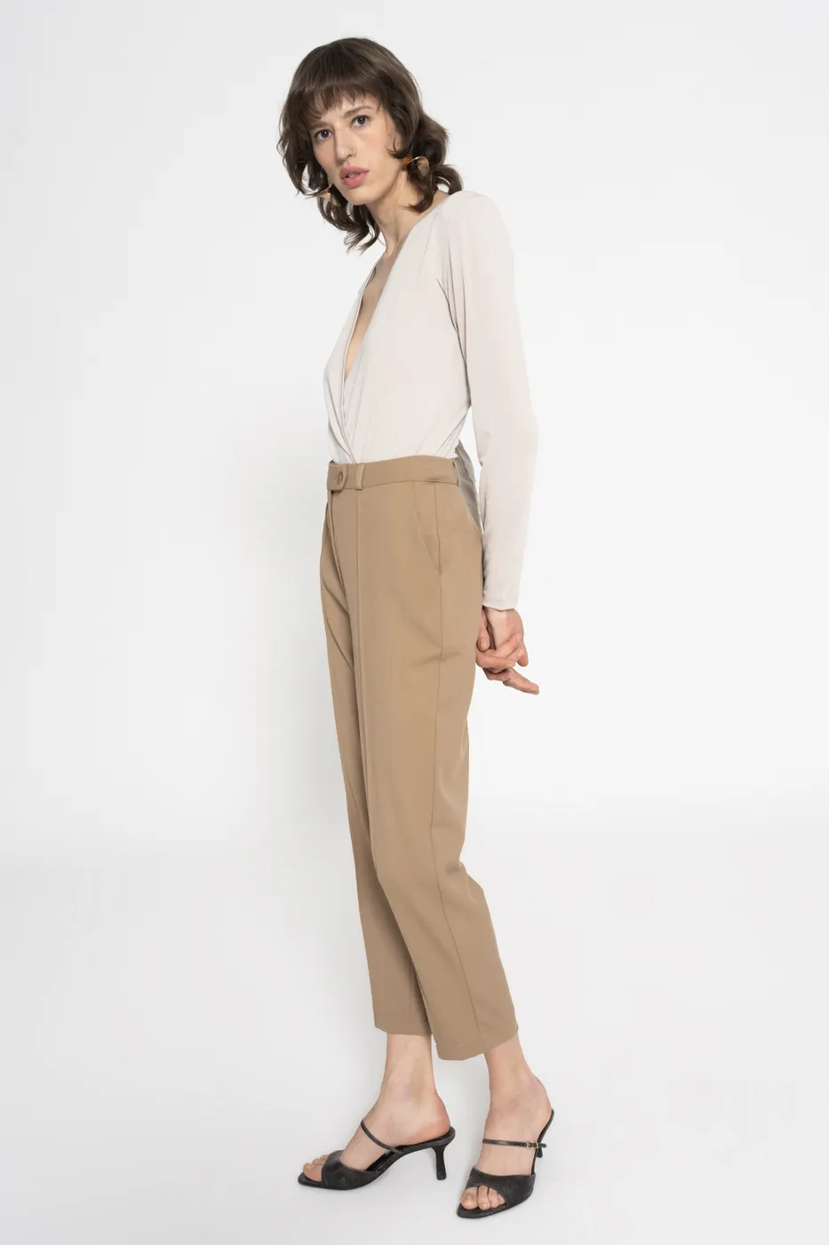 Bayan Bej Dar Paça Klasik Pantolon